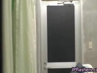 亞洲人 媽媽我喜歡操 陣雨 和 towels 離